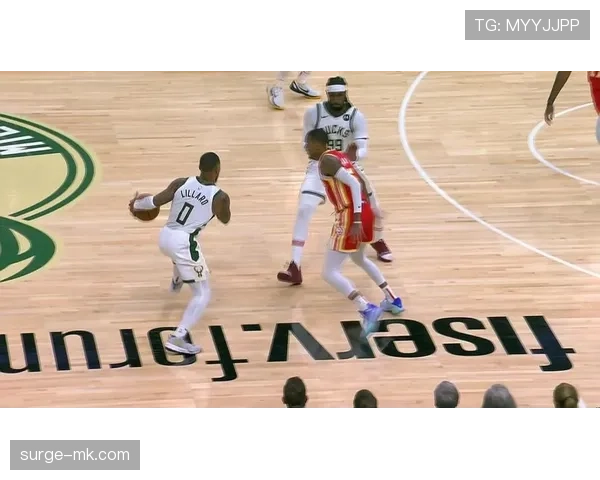 利拉德挡拆制造中锋错位，较上季三分效率提升